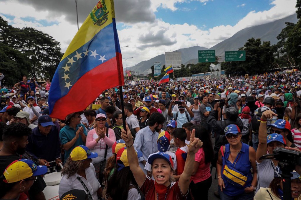 Invitan a venezolanos a participar en plebiscito Invitan a venezolanos a participar en plebiscito
