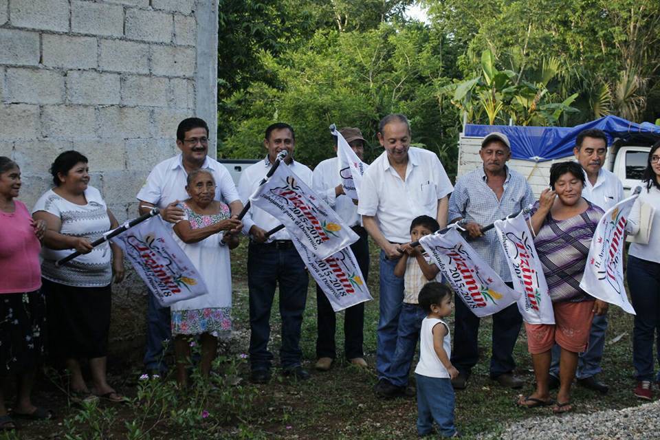 Más calles y acciones de vivienda en comisarías de Tizimín Más calles y acciones de vivienda en comisarías de Tizimín