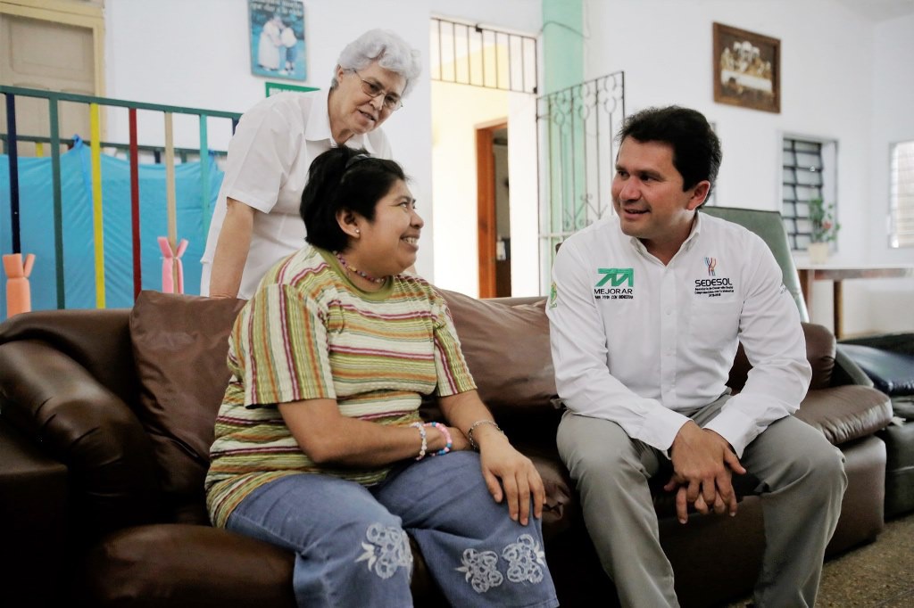 Apoyan a organizaciones que ayudan a personas con discapacidad Apoyan a organizaciones que ayudan a personas con discapacidad