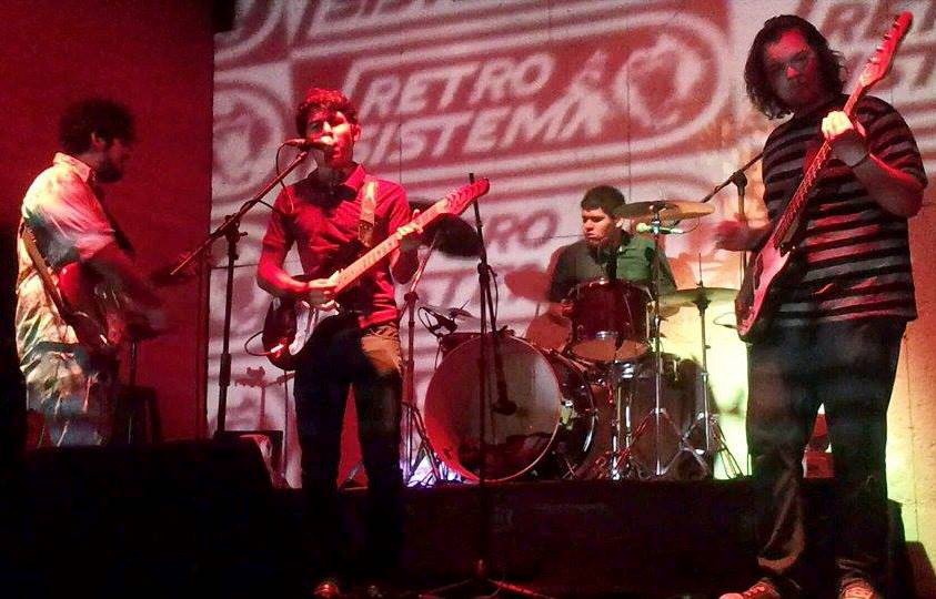 Rockeros juntos en Noche de Descarga Musical Rockeros juntos en Noche de Descarga Musical