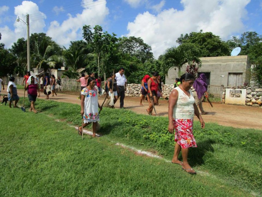Familias de Holcá reciben beneficios Familias de Holcá reciben beneficios
