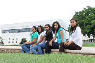 Alumnas de turismo de la UTM ganan convocatoria nacional para viajar a Francia Alumnas de turismo de la UTM ganan convocatoria nacional para viajar a Francia