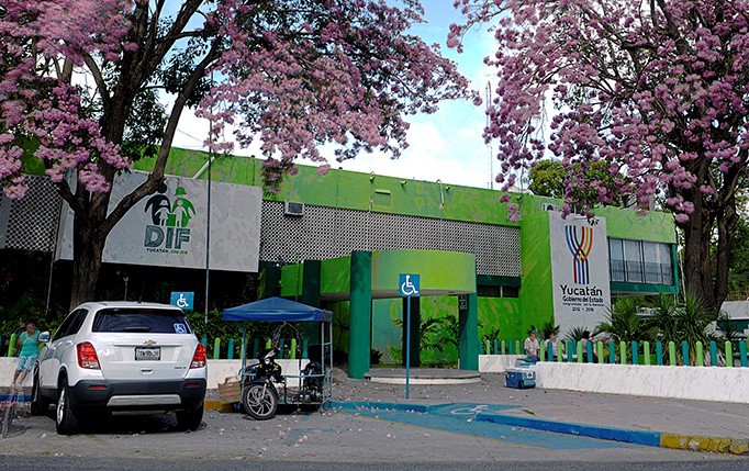 Centro de Acopio en el DIF Yucatán Centro de Acopio en el DIF Yucatán