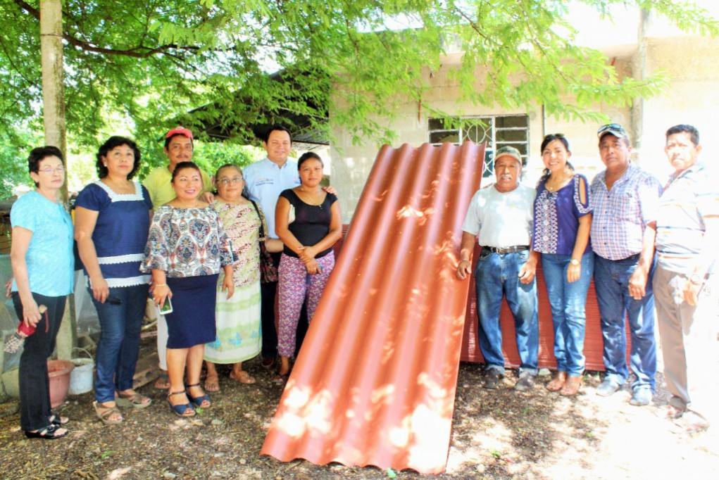 "Huacho" apoya mejoras de vivienda "Huacho" apoya mejoras de vivienda