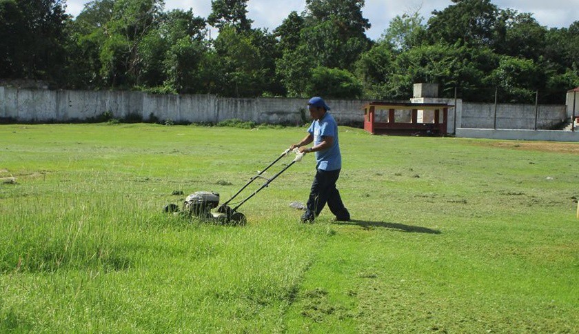 Acondicionan campo deportivo de Espita Acondicionan campo deportivo de Espita