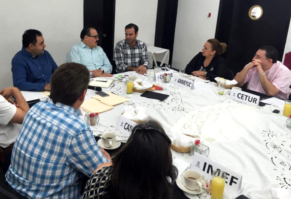 Ramírez Marín se reúne con empresarios Ramírez Marín se reúne con empresarios
