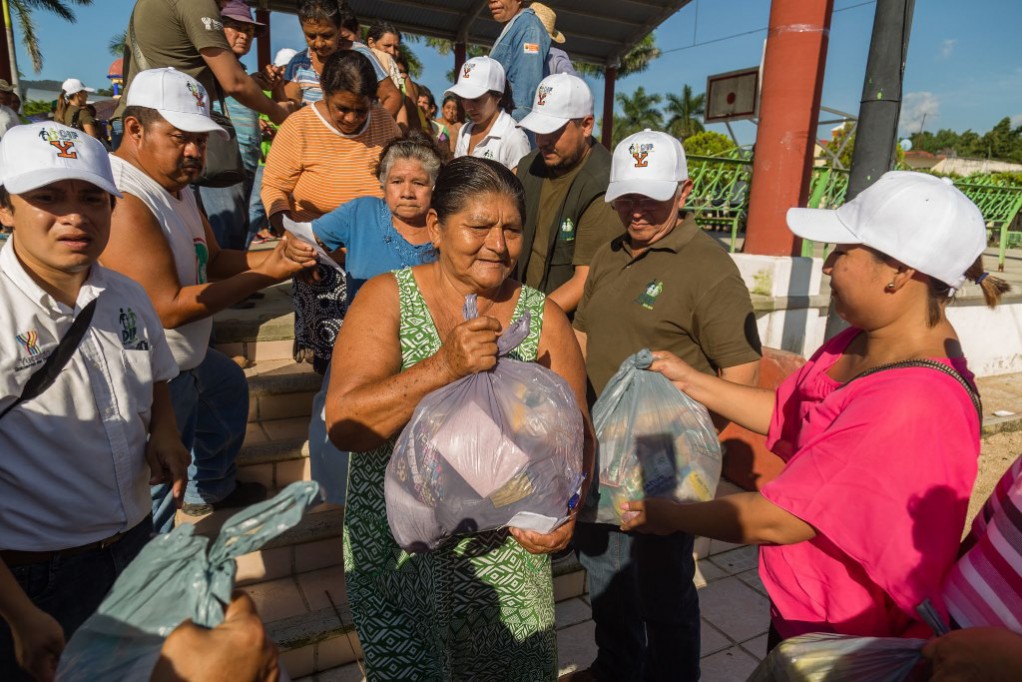Delegación yucateca lleva ayuda humanitaria a Chiapas Delegación yucateca lleva ayuda humanitaria a Chiapas