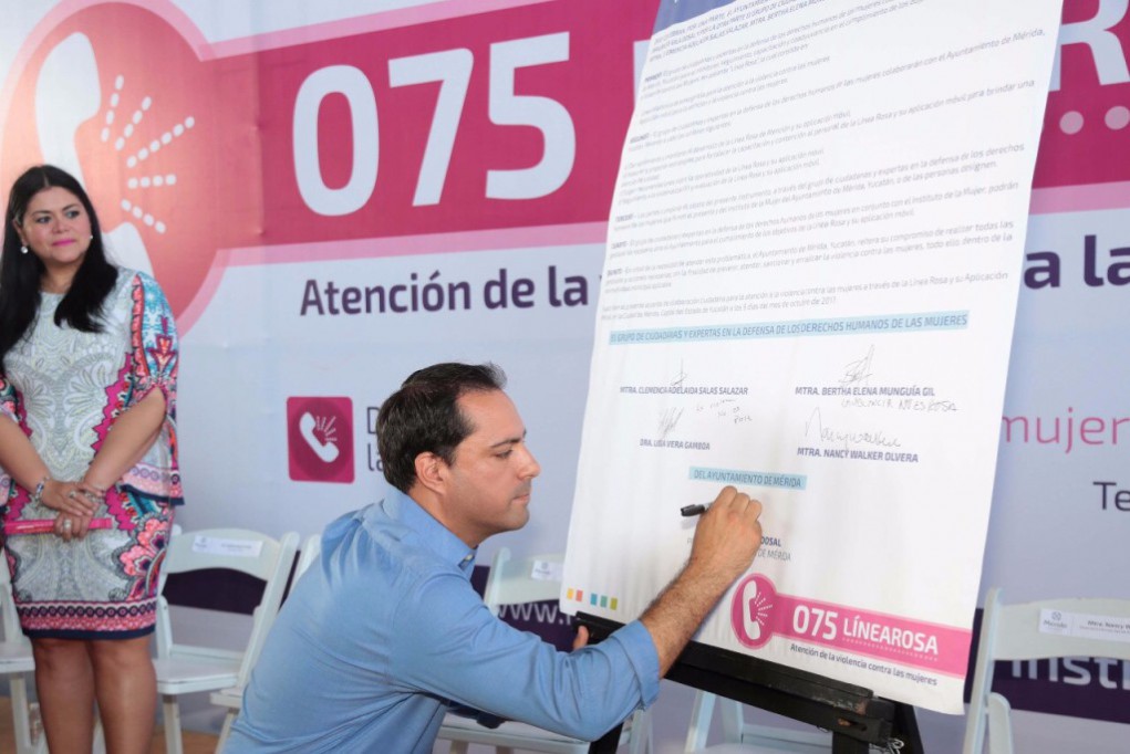 Presentan el programa "Línea Rosa" Presentan el programa "Línea Rosa"