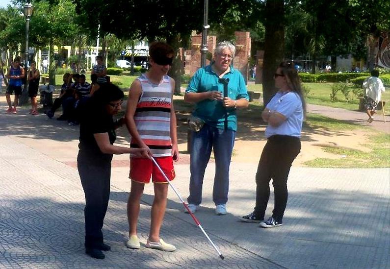 Conmemoran el Día Internacional del Bastón Blanco Conmemoran el Día Internacional del Bastón Blanco