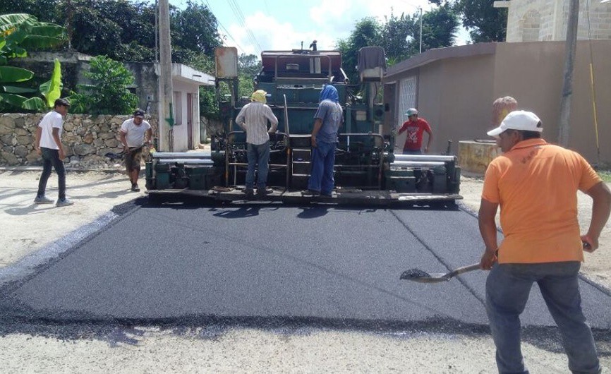 Avanzan trabajos de pavimentación de calles en Espita Avanzan trabajos de pavimentación de calles en Espita