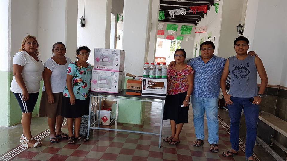 Productores y mujeres de Sucilá reciben apoyos Productores y mujeres de Sucilá reciben apoyos