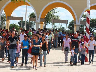 Más de 2 millones de visitantes en la feria Xmatkuil 2013 Más de 2 millones de visitantes en la feria Xmatkuil 2013