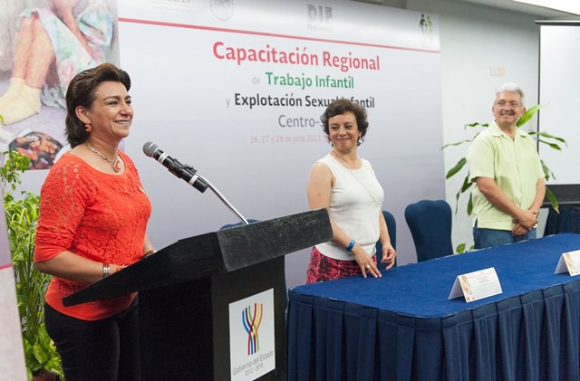 Presidenta del DIF Yucatán clausura Capacitación Regional de Trabajo Infantil y Explotación Sexual Presidenta del DIF Yucatán clausura Capacitación Regional de Trabajo Infantil y Explotación Sexual