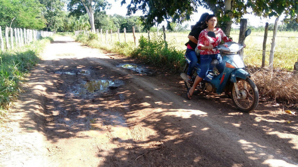 Niños de Tizimín dejan de asistir a clases por camino intransitable Niños de Tizimín dejan de asistir a clases por camino intransitable