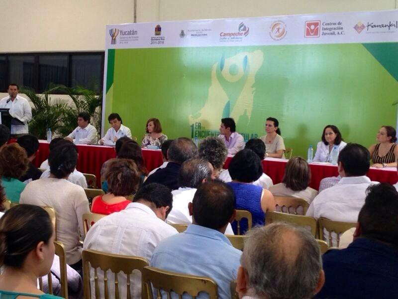 Autoridades de la Península, reunidos con el objetivo de combatir las adicciones Autoridades de la Península, reunidos con el objetivo de combatir las adicciones