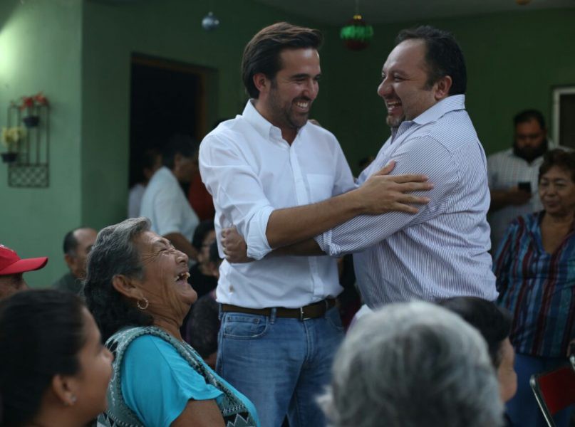 Dan "espaldarazo" a Panchito Torres Dan "espaldarazo" a Panchito Torres