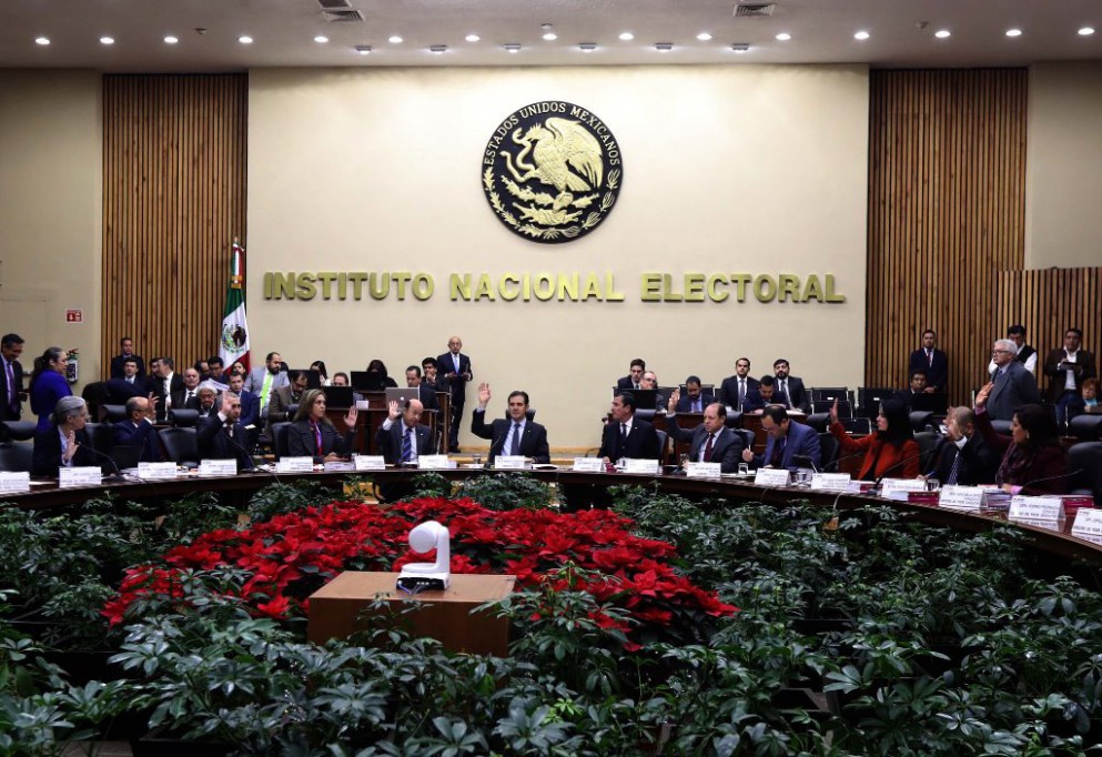 Rechazan el nombre de la coalición PRI-PVEM-PANAL Rechazan el nombre de la coalición PRI-PVEM-PANAL