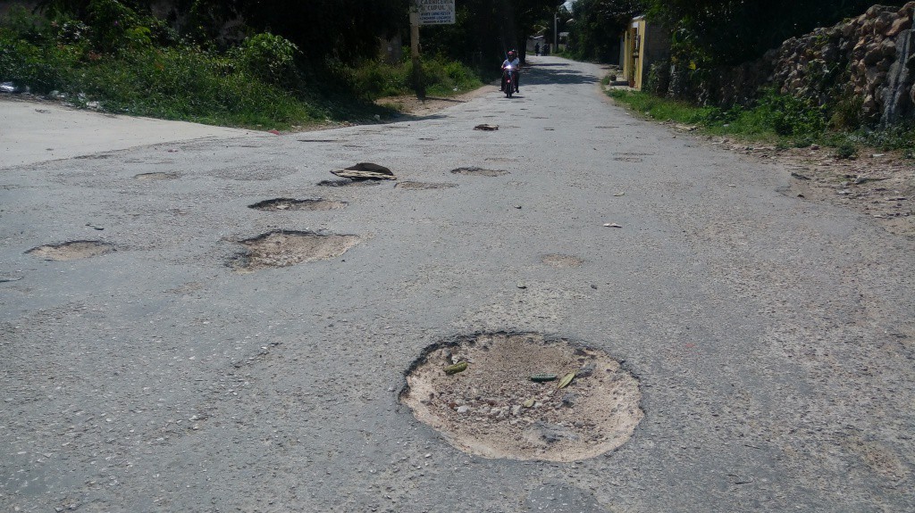 Piden reparar calles en Valladolid Piden reparar calles en Valladolid