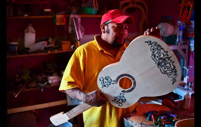 En Paracho ya se hace la guitarra de "Coco" En Paracho ya se hace la guitarra de "Coco"