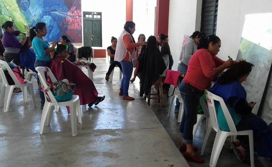 Concluye segunda etapa de curso de cultora de belleza en Sucilá Concluye segunda etapa de curso de cultora de belleza en Sucilá