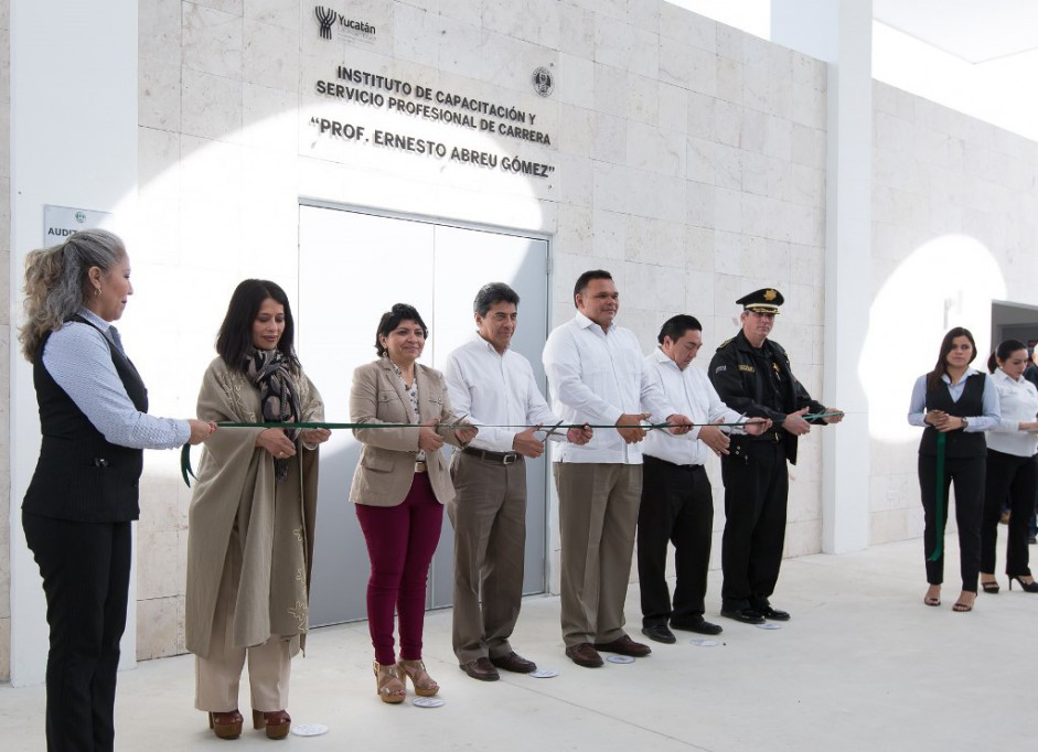 Garantizan profesionalización de servidores públicos Garantizan profesionalización de servidores públicos