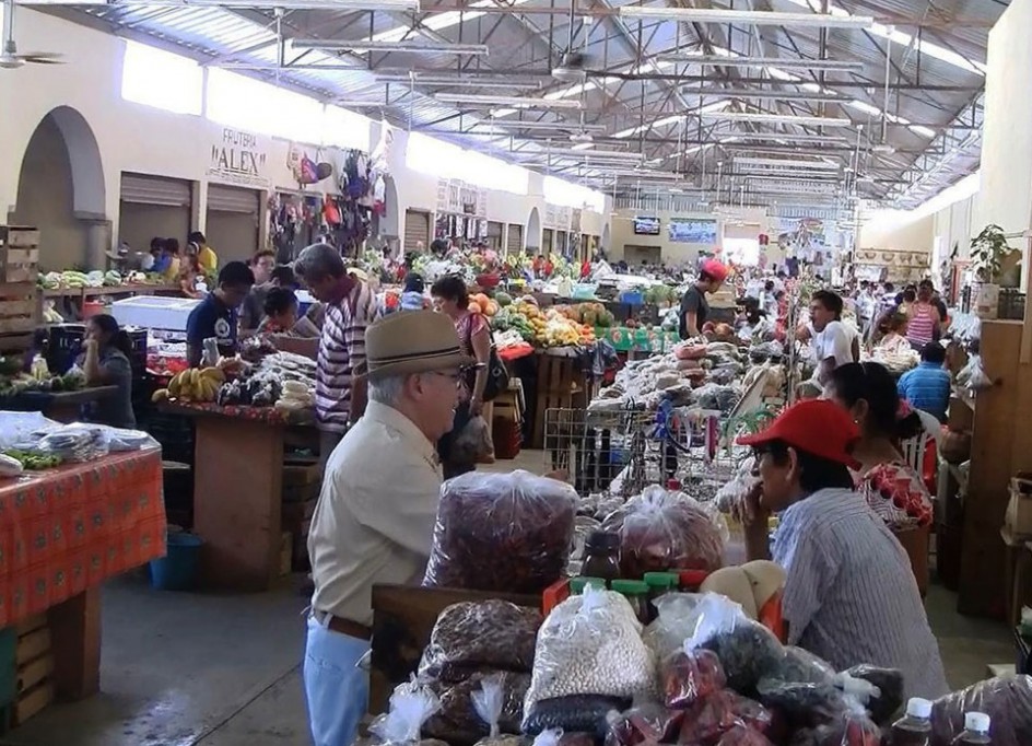 En mercado de Valladolid pagarían lo doble por derecho de piso En mercado de Valladolid pagarían lo doble por derecho de piso