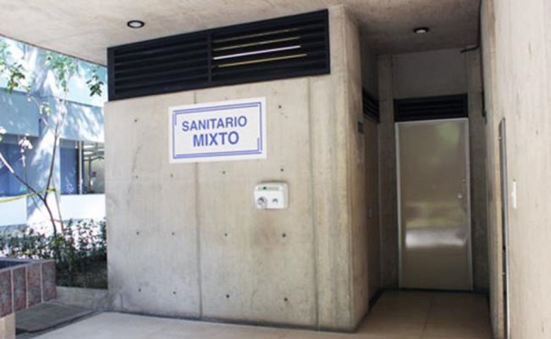 ESTRENAN BAÑO UNISEX EN LA UNAM ESTRENAN BAÑO UNISEX EN LA UNAM