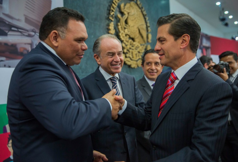 El Gobernador acompaña a Peña Nieto en gira por Paraguay El Gobernador acompaña a Peña Nieto en gira por Paraguay