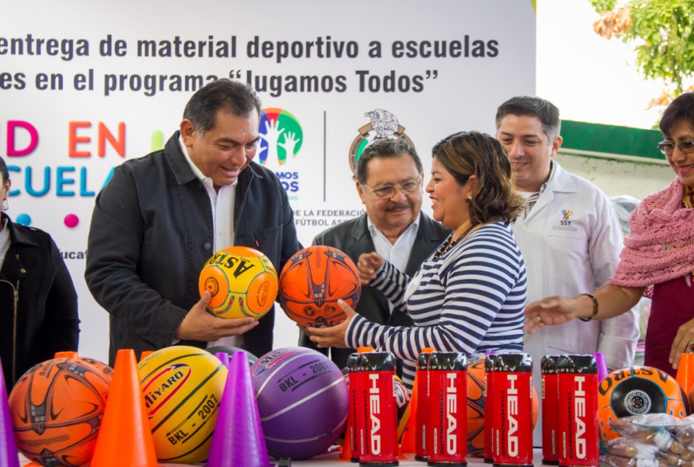 "Jugamos todos" por la salud de niños y niñas "Jugamos todos" por la salud de niños y niñas