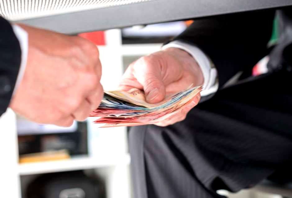 Aspirantes prometen acabar con el fantasma de la corrupción Aspirantes prometen acabar con el fantasma de la corrupción