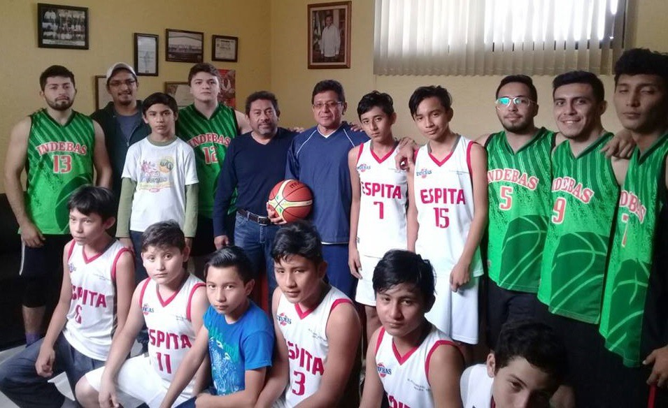 Desean el triunfo a equipo de basquetbol espiteño Desean el triunfo a equipo de basquetbol espiteño