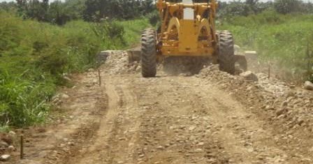 Constatan calidad de construcción de camino saca cosechas de Sucilá Constatan calidad de construcción de camino saca cosechas de Sucilá