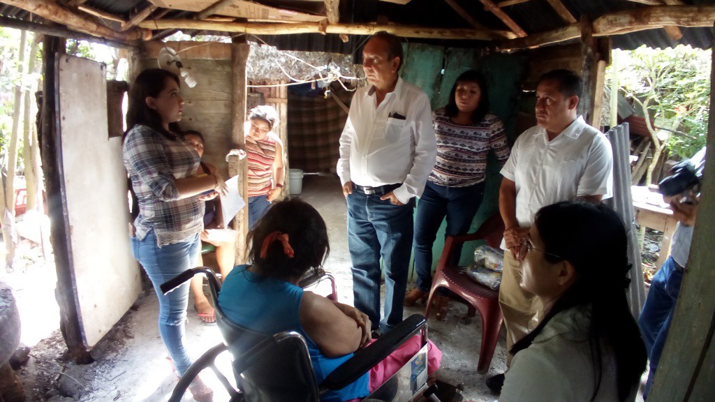 Fluye apoyo para ancianita enferma de Tizi<mín Fluye apoyo para ancianita enferma de Tizi<mín