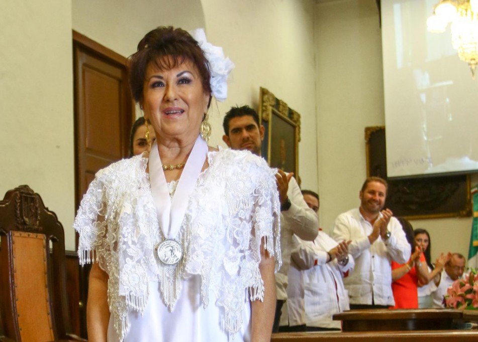 "No es fácil en un mundo de trovadores", Maricarmen Pérez "No es fácil en un mundo de trovadores", Maricarmen Pérez