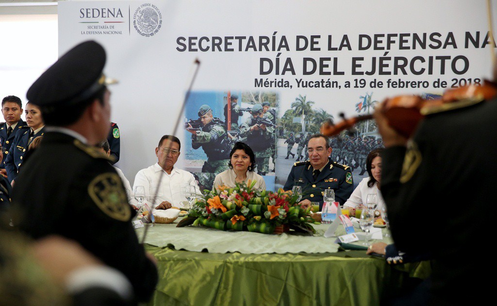 Celebran aniversario del Ejército con mayoría femenina Celebran aniversario del Ejército con mayoría femenina
