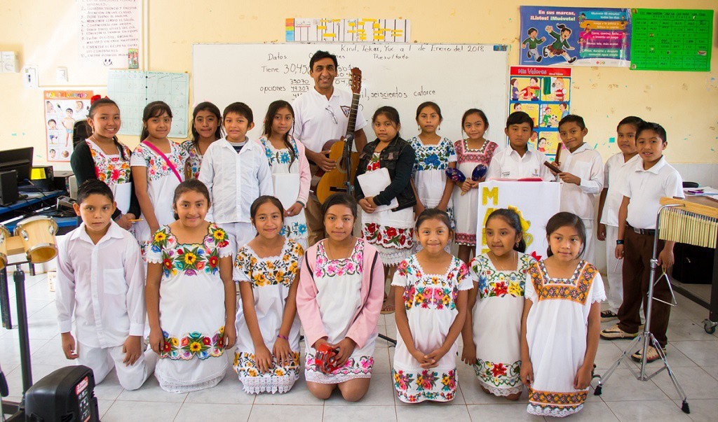 Con música se fortalece la lengua maya Con música se fortalece la lengua maya
