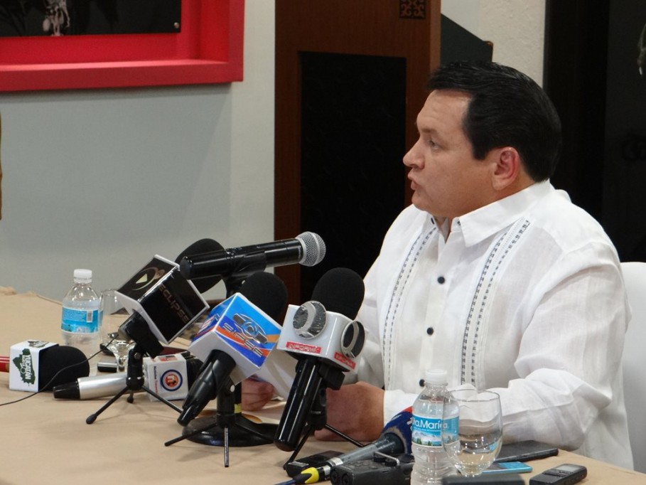 "Huacho" renuncia al PAN "Huacho" renuncia al PAN