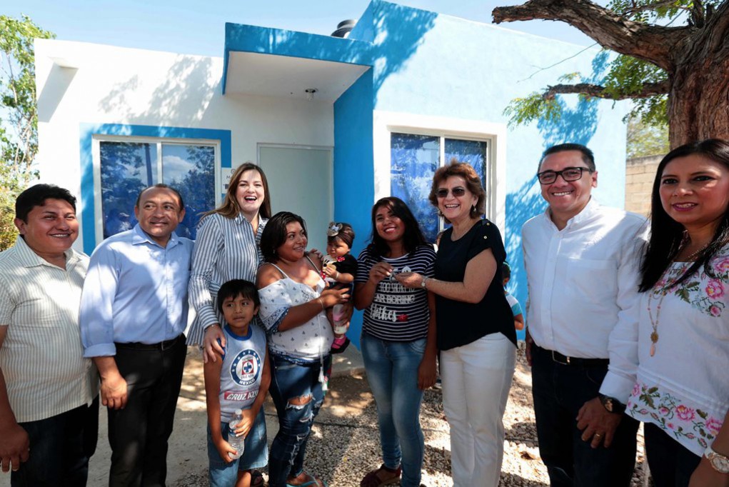Ayuntamiento de Mérida entregó 100 acciones de vivienda Ayuntamiento de Mérida entregó 100 acciones de vivienda