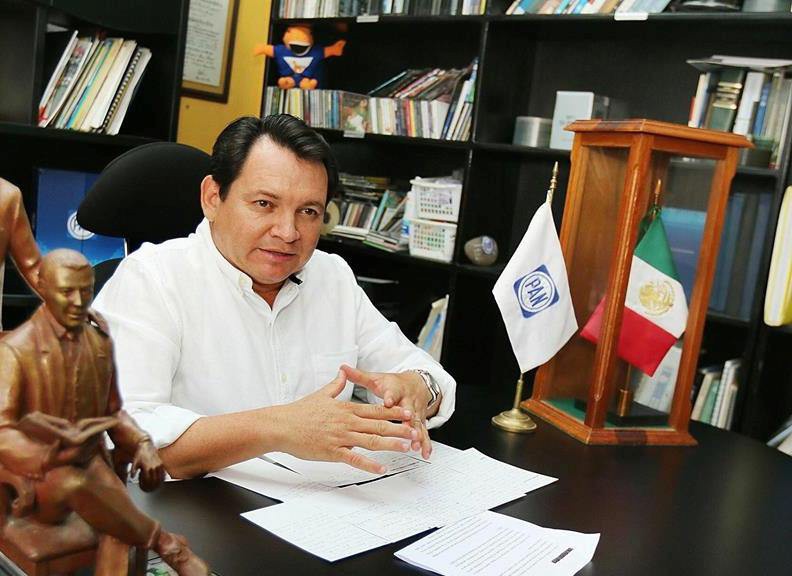 "Huacho" impugnará la designación de candidato en el PAN "Huacho" impugnará la designación de candidato en el PAN