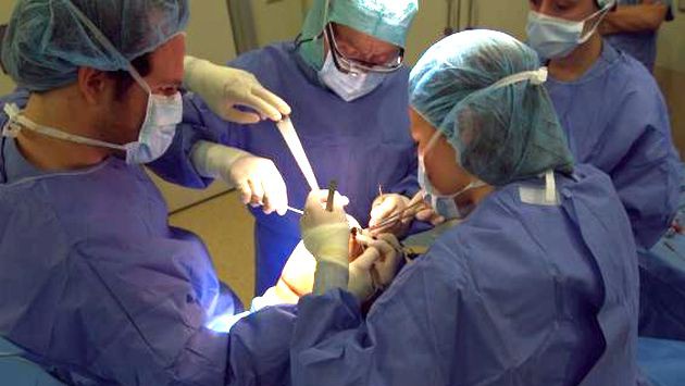 Se realiza la primera intervención quirúrgica con los Google Glass Se realiza la primera intervención quirúrgica con los Google Glass