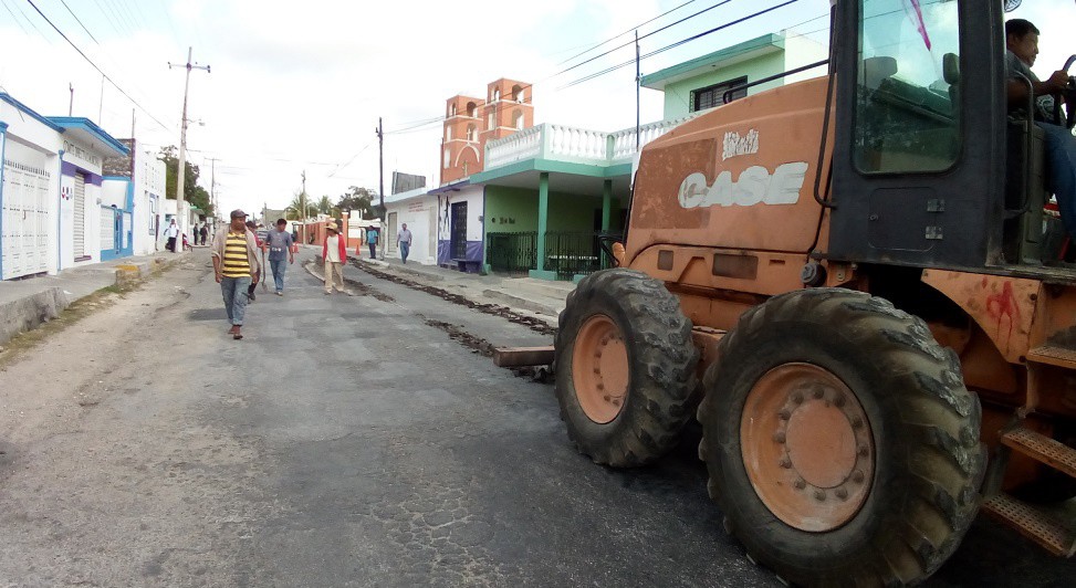 Reconstruyen calle altamente transitada de Tizimín Reconstruyen calle altamente transitada de Tizimín