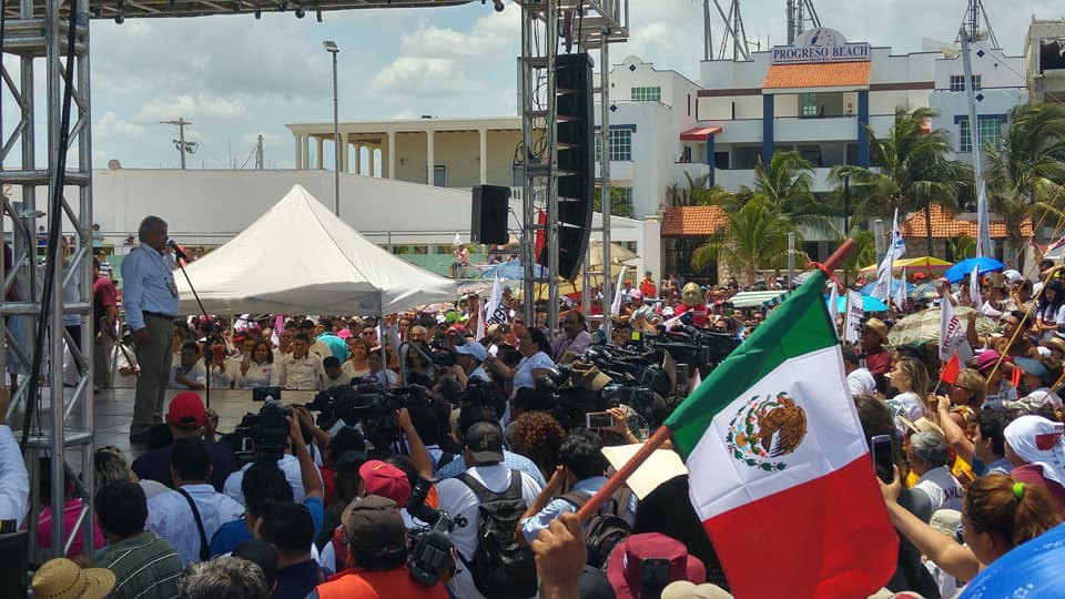 AMLO trabajará con los "verdaderos" empresarios AMLO trabajará con los "verdaderos" empresarios
