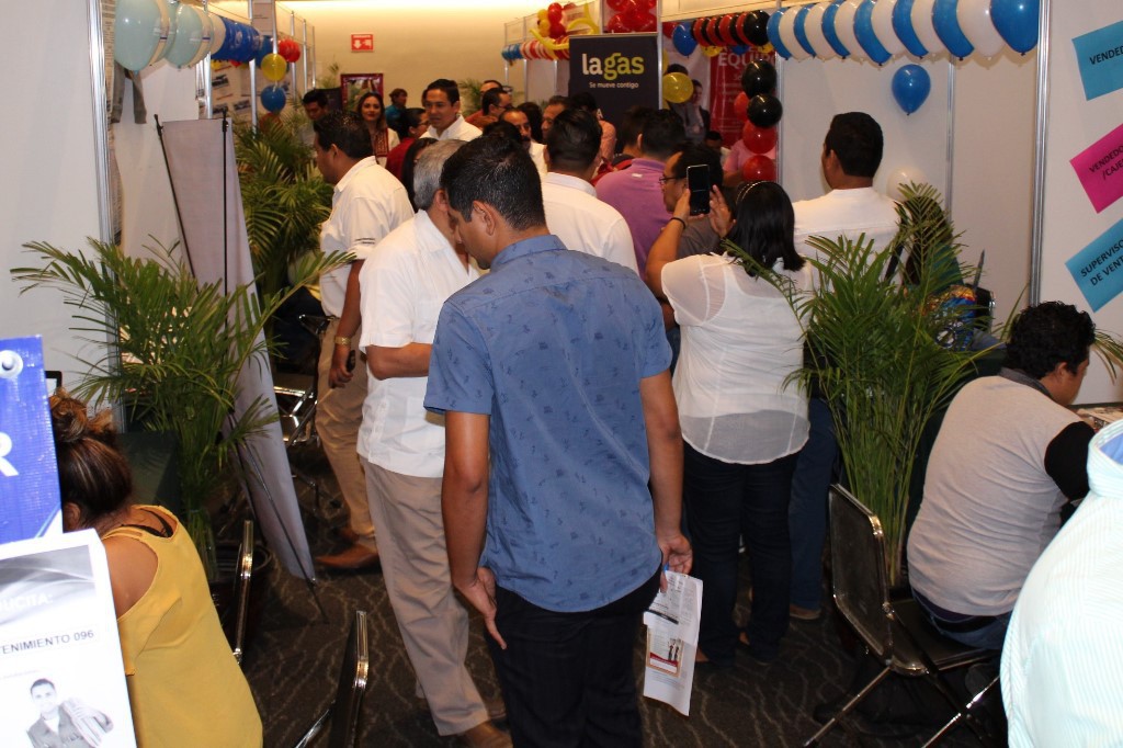 Exitosa jornada de la Feria del Empleo, en el Siglo XXI Exitosa jornada de la Feria del Empleo, en el Siglo XXI