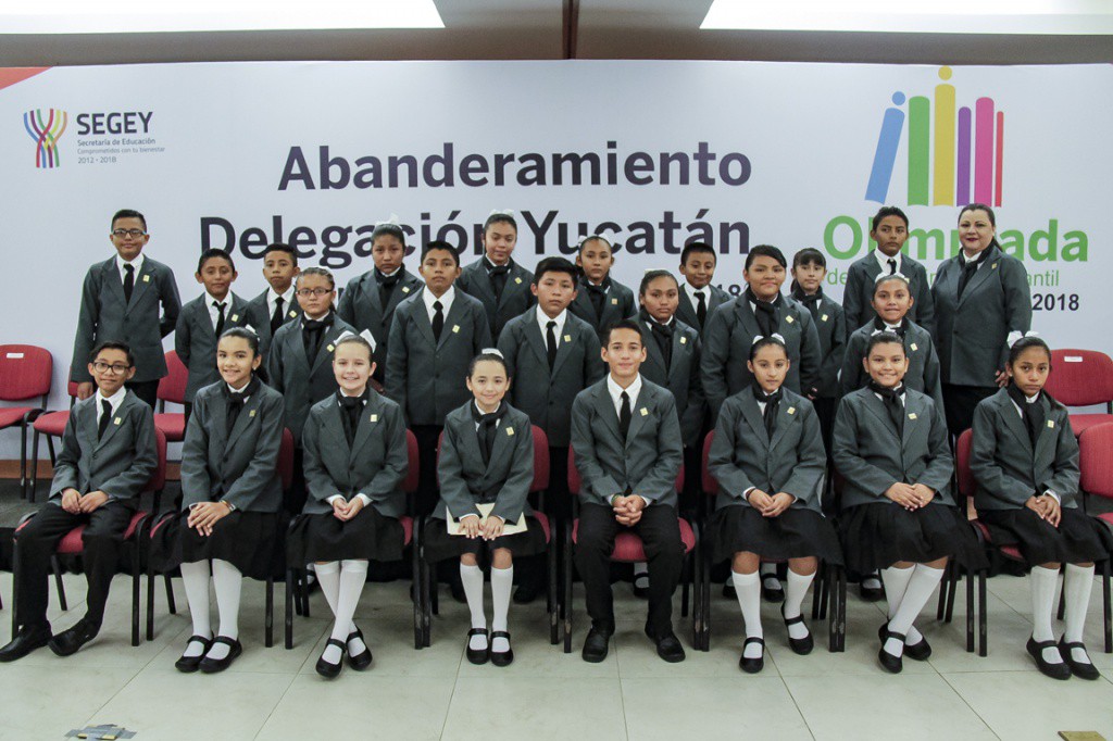 Llegan a Los Pinos 23 estudiantes de Yucatán Llegan a Los Pinos 23 estudiantes de Yucatán