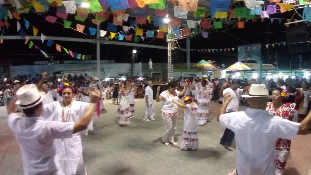 Rio Lagartos comenzó su feria patronal Rio Lagartos comenzó su feria patronal