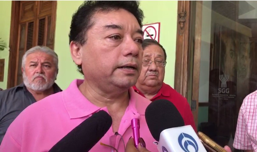 Camioneros exigen que el pasaje suba a 13 pesos Camioneros exigen que el pasaje suba a 13 pesos