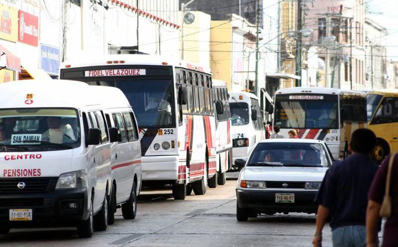 Usuarios se quejan por el incremento de las tarifas Usuarios se quejan por el incremento de las tarifas