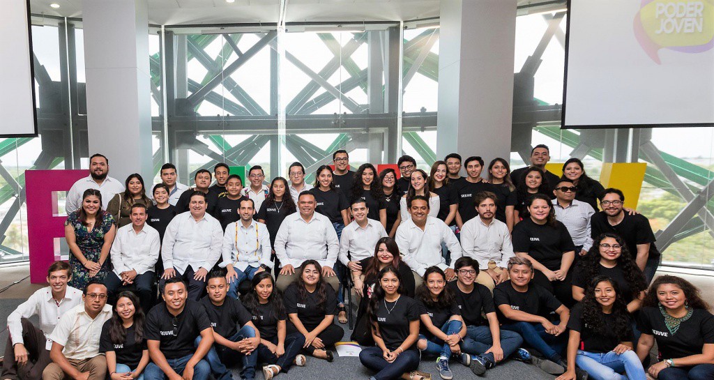 El Gobierno Estatal y Federal impulsan "Poder Joven" El Gobierno Estatal y Federal impulsan "Poder Joven"