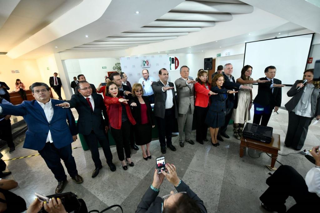 Felipe Cervera, primer yucateco en presidir el ConalPRI Felipe Cervera, primer yucateco en presidir el ConalPRI