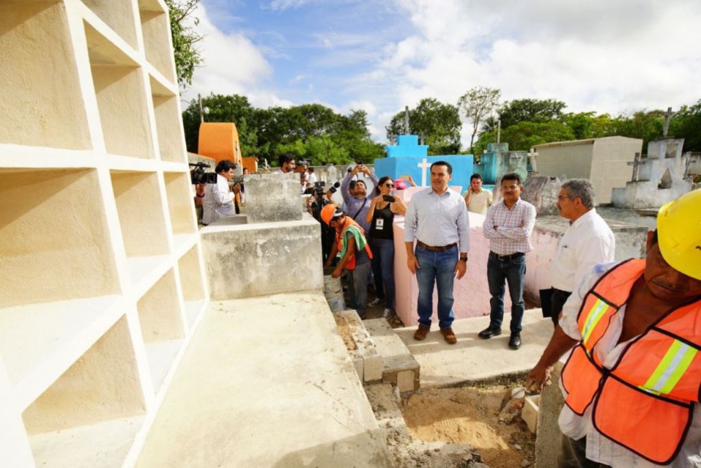 Construirán más osarios en Mérida Construirán más osarios en Mérida